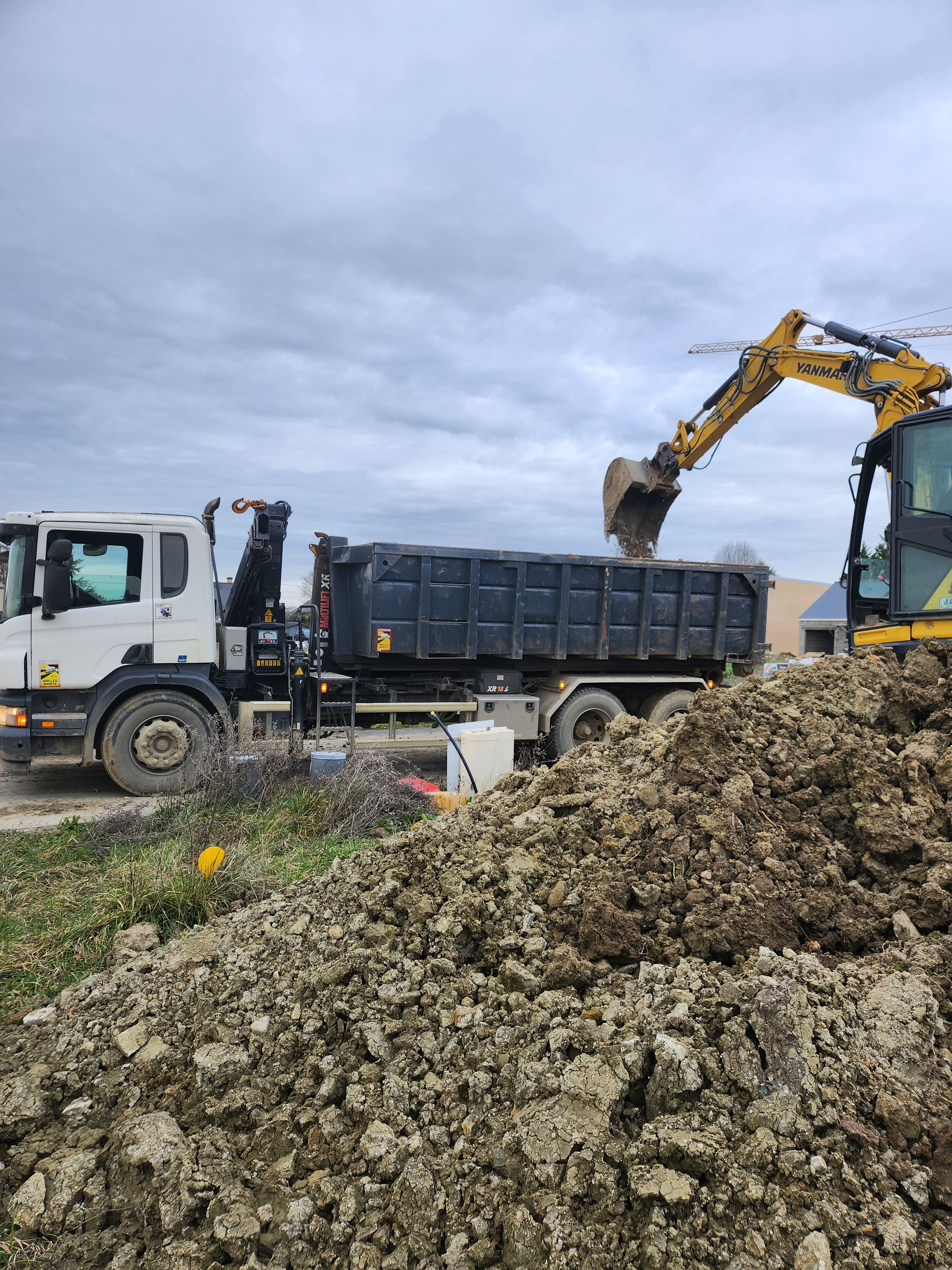 Location camion benne ampiroll 6x4